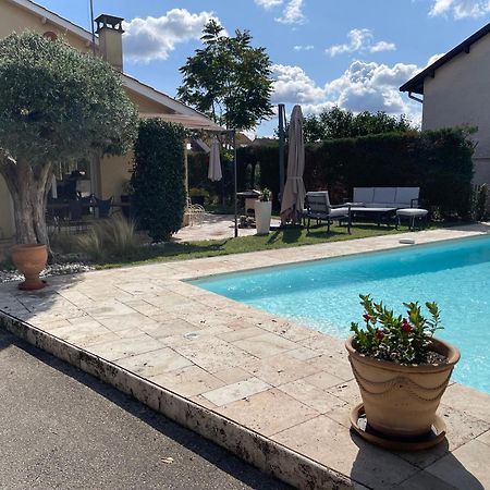 Villa Individuelle - Chassieu Exterior photo